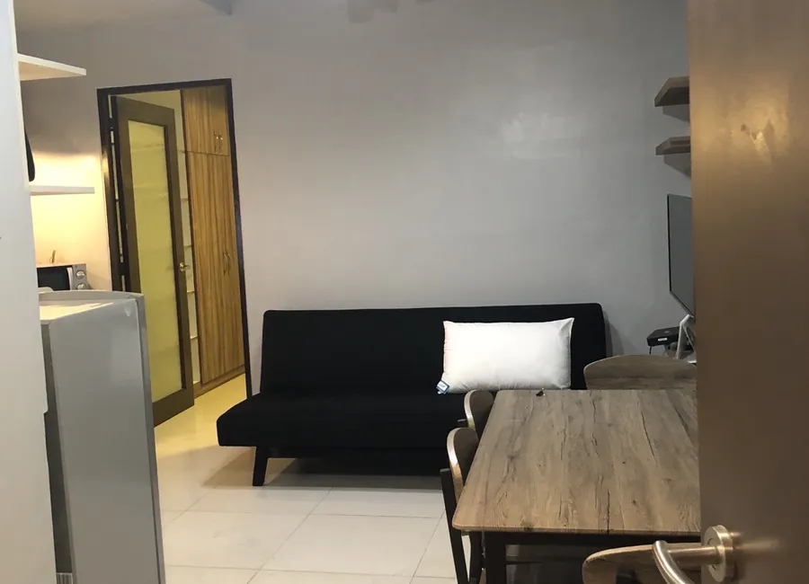1 Bedroom Condo Unit for Sale in The Pearl Place, San Antonio, Pasig City