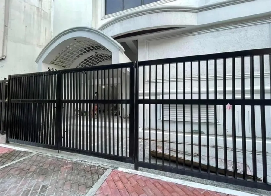 Rush to Lease 4-Floor plus basement and roof top Commercial Building in OSMENA HIGHWAY MAKATI METRO MANILA