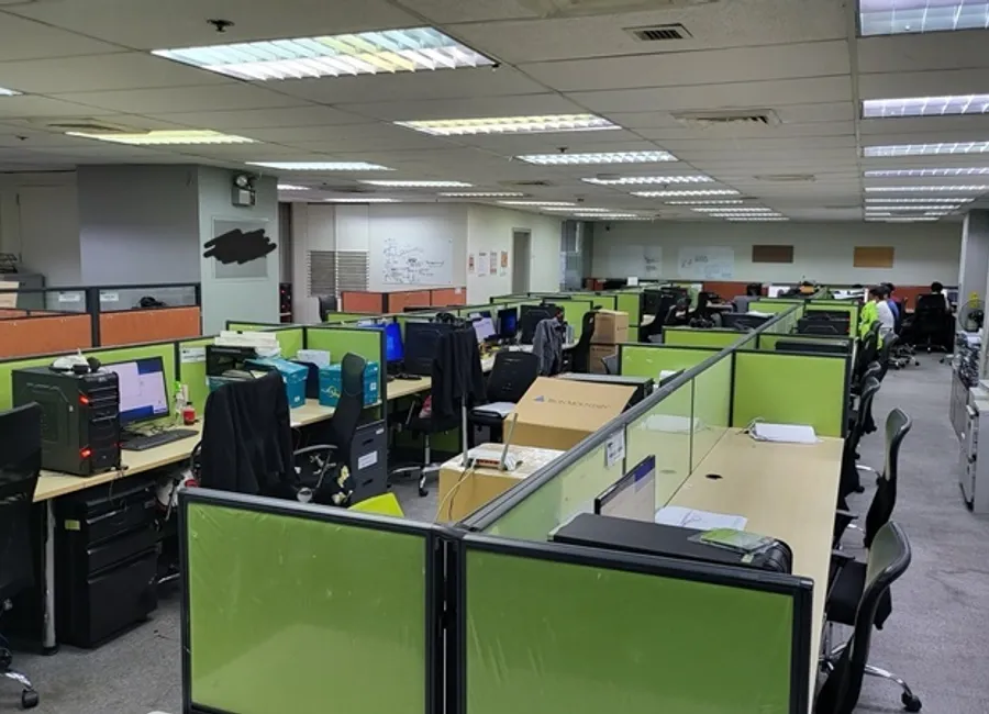 Rush For Rent or SALE 606.26 sqm Office Space in ORIENT SQUARE Ortigas Center, Pasig City