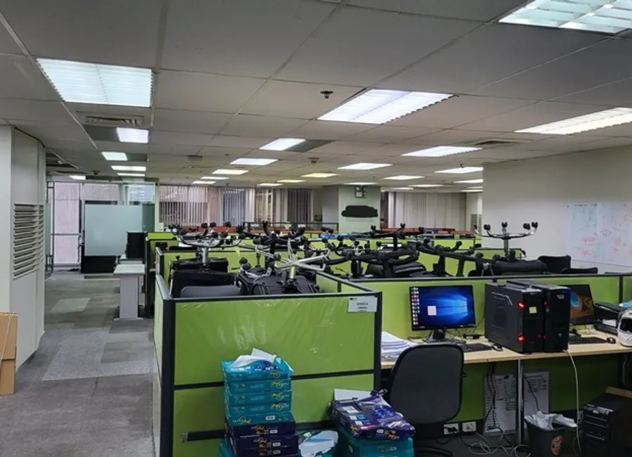 Rush For Rent or SALE 606.26 sqm Office Space in ORIENT SQUARE Ortigas Center, Pasig City
