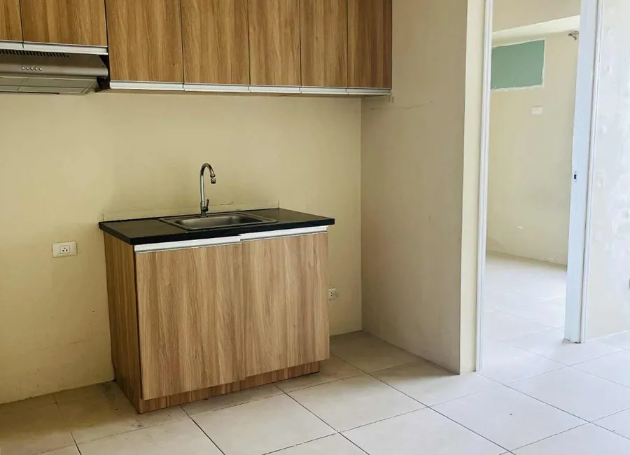 Rush LOWEST SALE OR RENT One large bedroom with parking NEWLY RENOVATED at Avida Prime Taft Manila