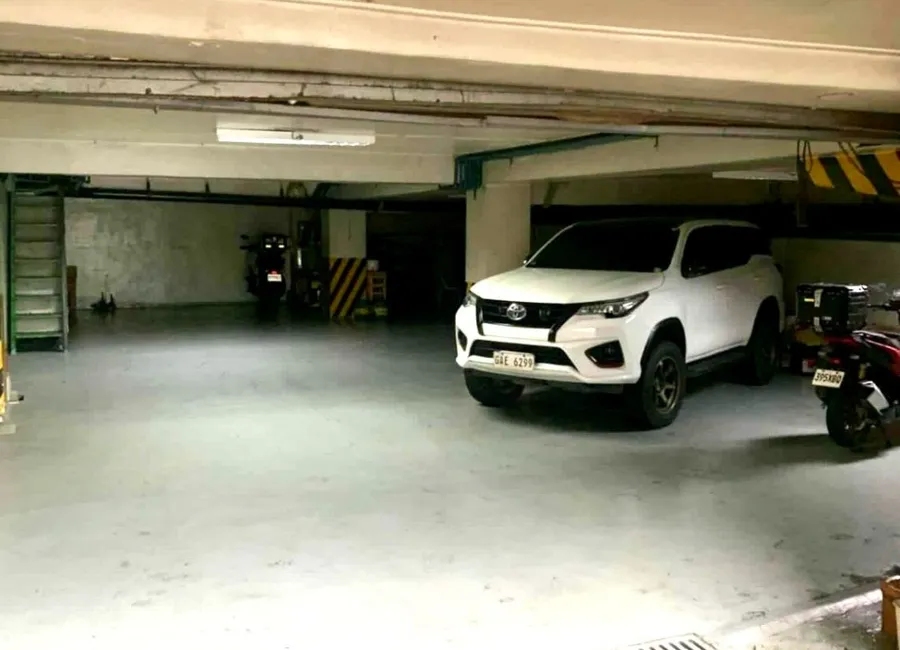 Rush Sale PRIME Commercial Building 98M AT JP Rizal Guadalupe Viejo Makati City