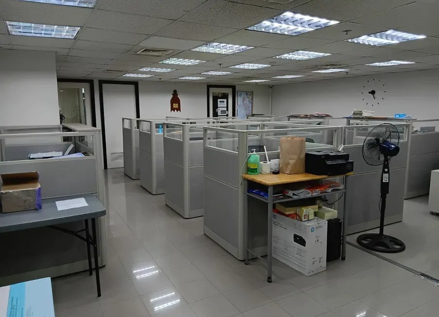 FOR SALE PIONEER HIGHLANDS Office UNIT 6th Floor COMMERCIAL SPACE