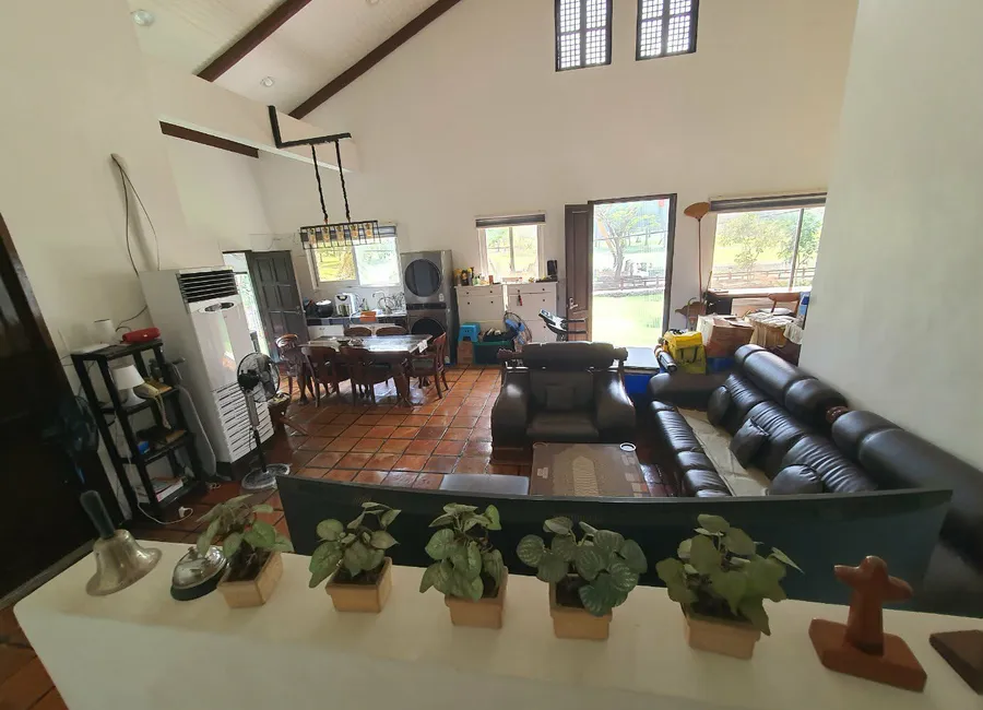 Rush Sale House and Lot at Valley Golf