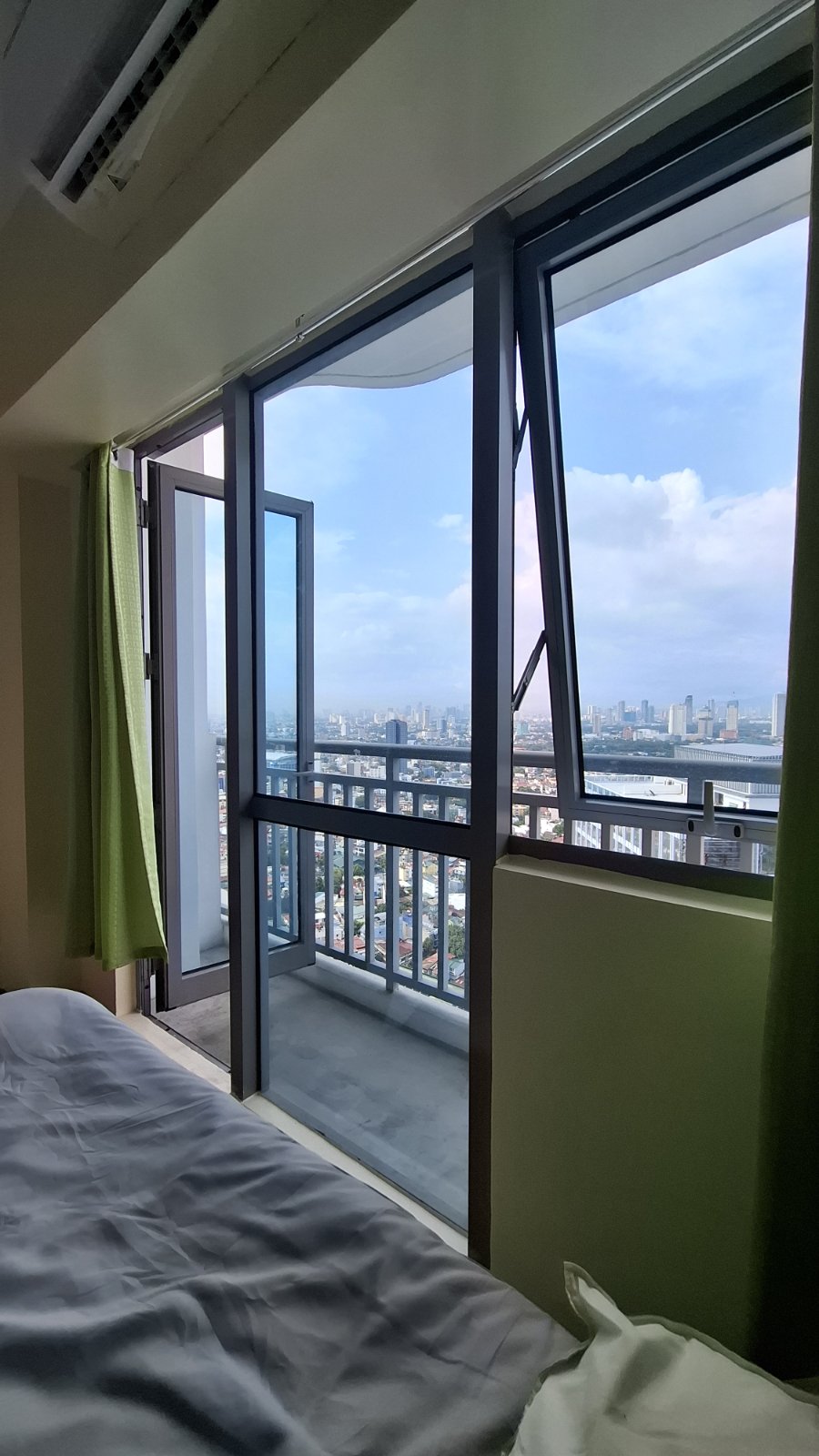 RUSH SALE Acqua Residences Dettifoss Tower Unit in MANDALUYONG CITY
