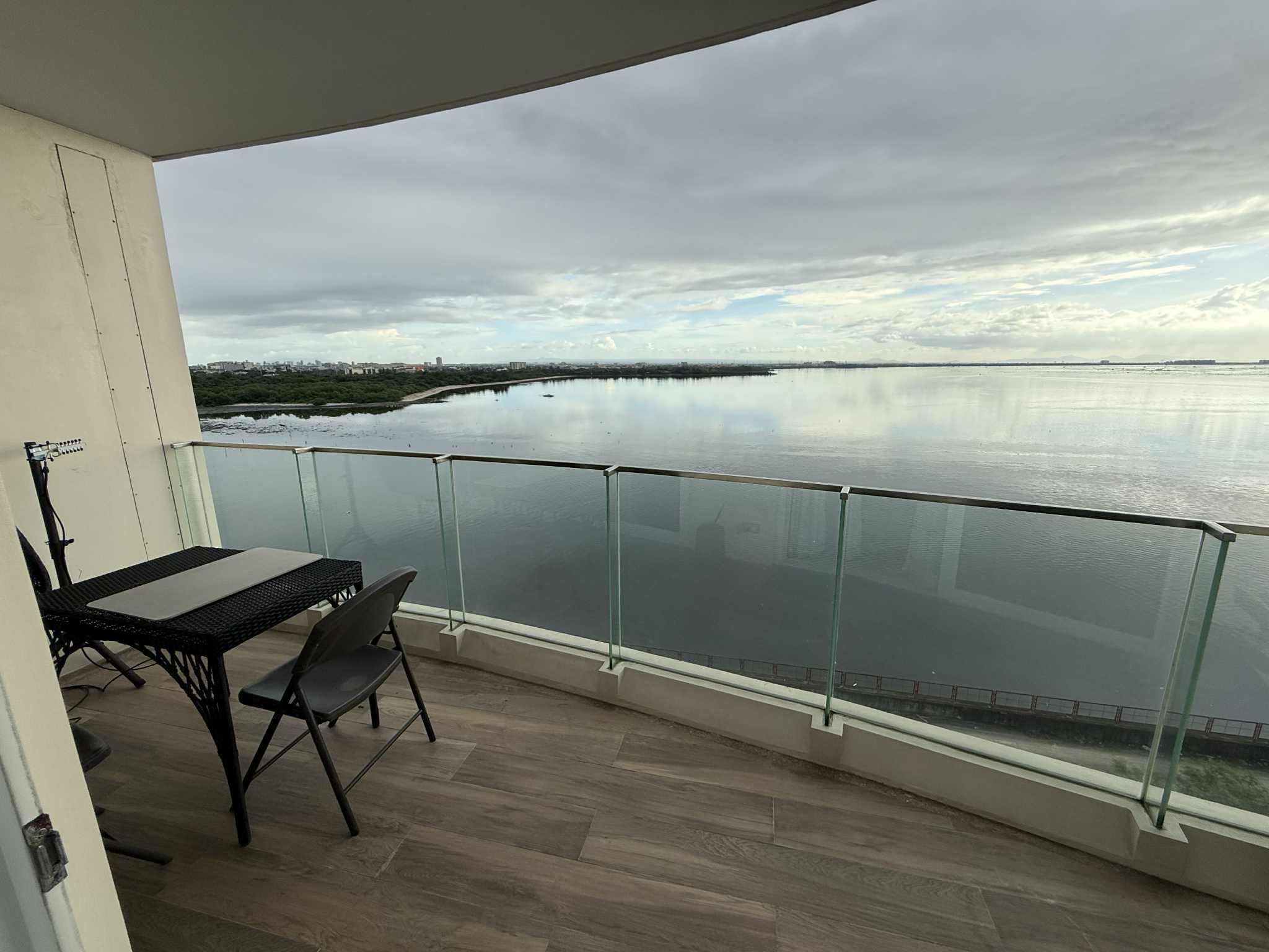 Oak Harbor Residences Aston Tower Unit in PARAÑAQUE CITY