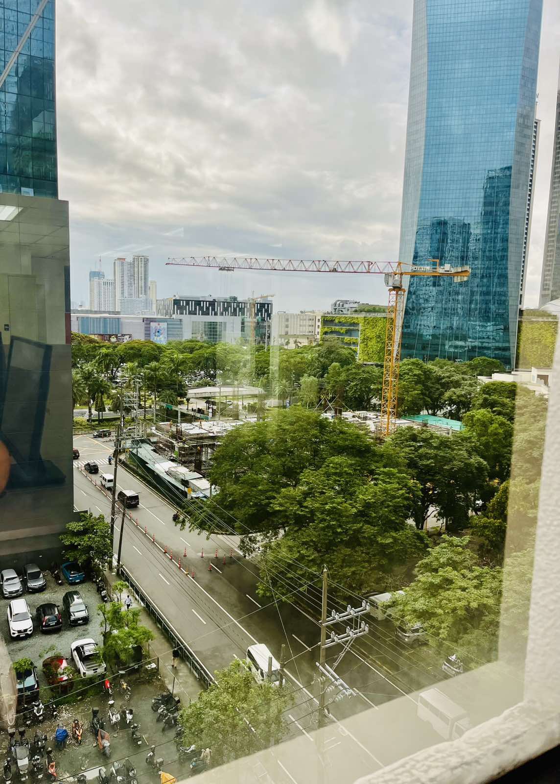 FOR RENT Tektite Tower West Office Units in PASIG CITY