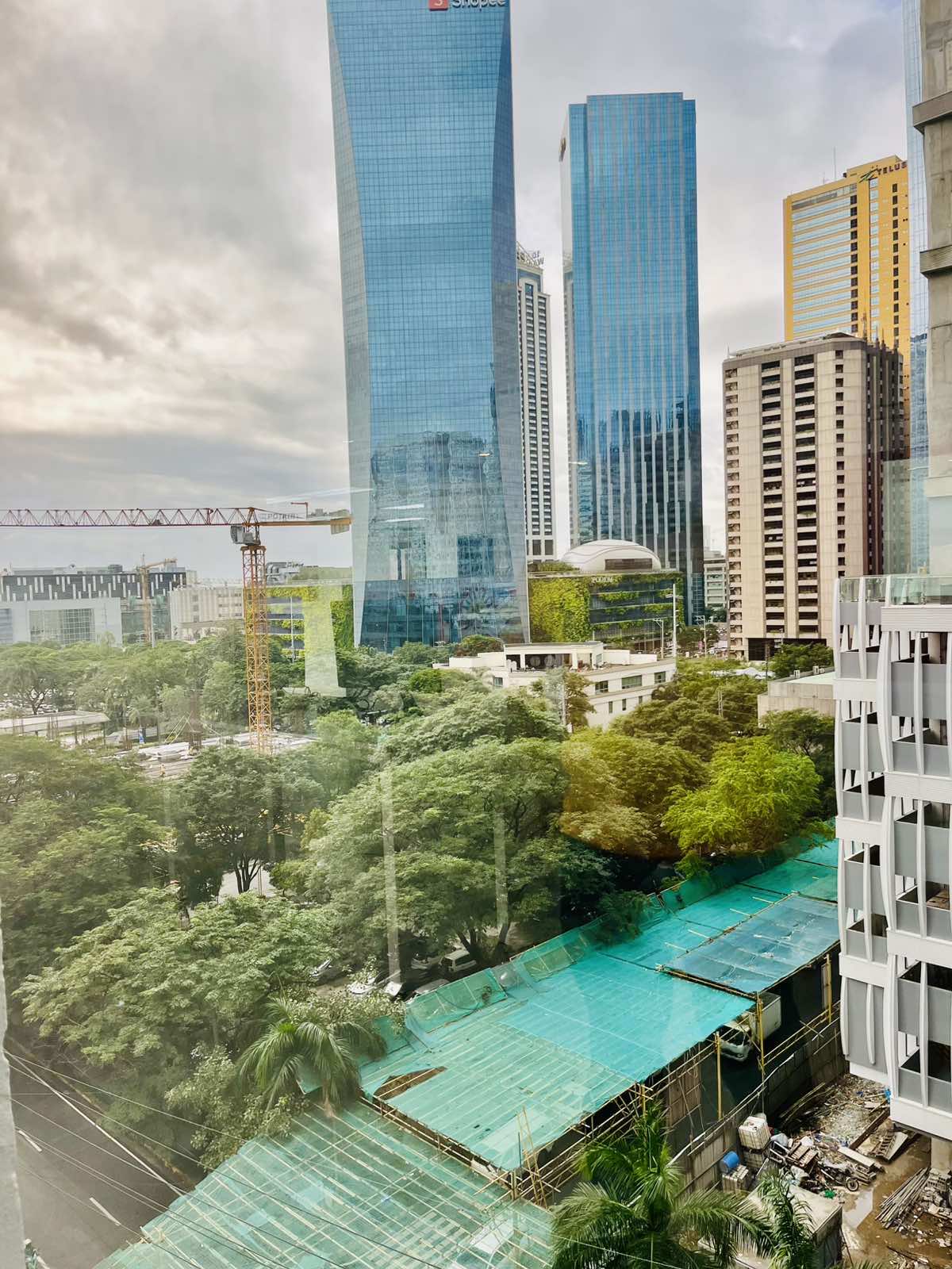 FOR RENT Tektite Tower West Office Units in PASIG CITY