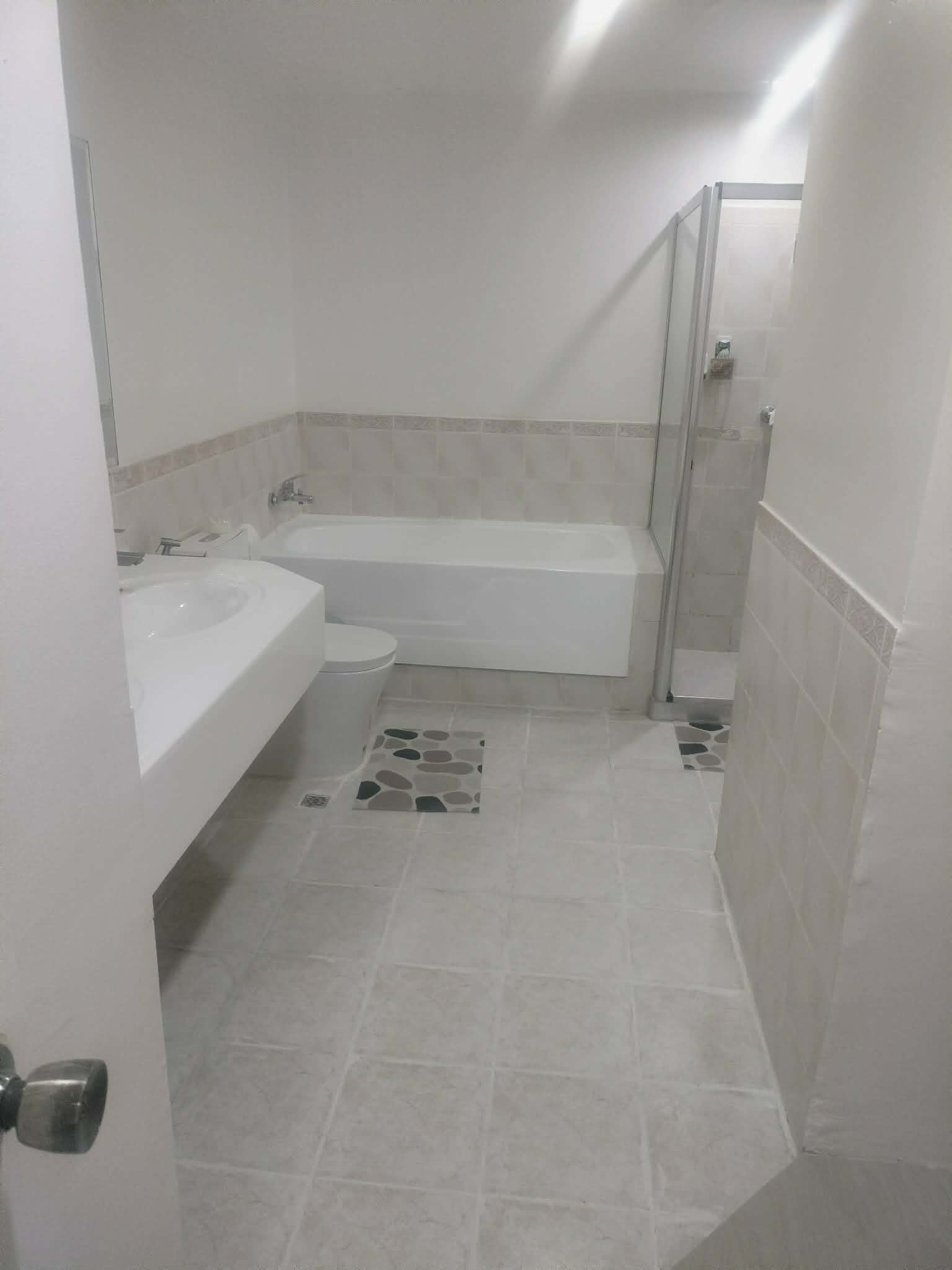 FOR RENT OR SALE 8 Wack Wack 3 Bedroom Unit in MANDALUYONG CITY