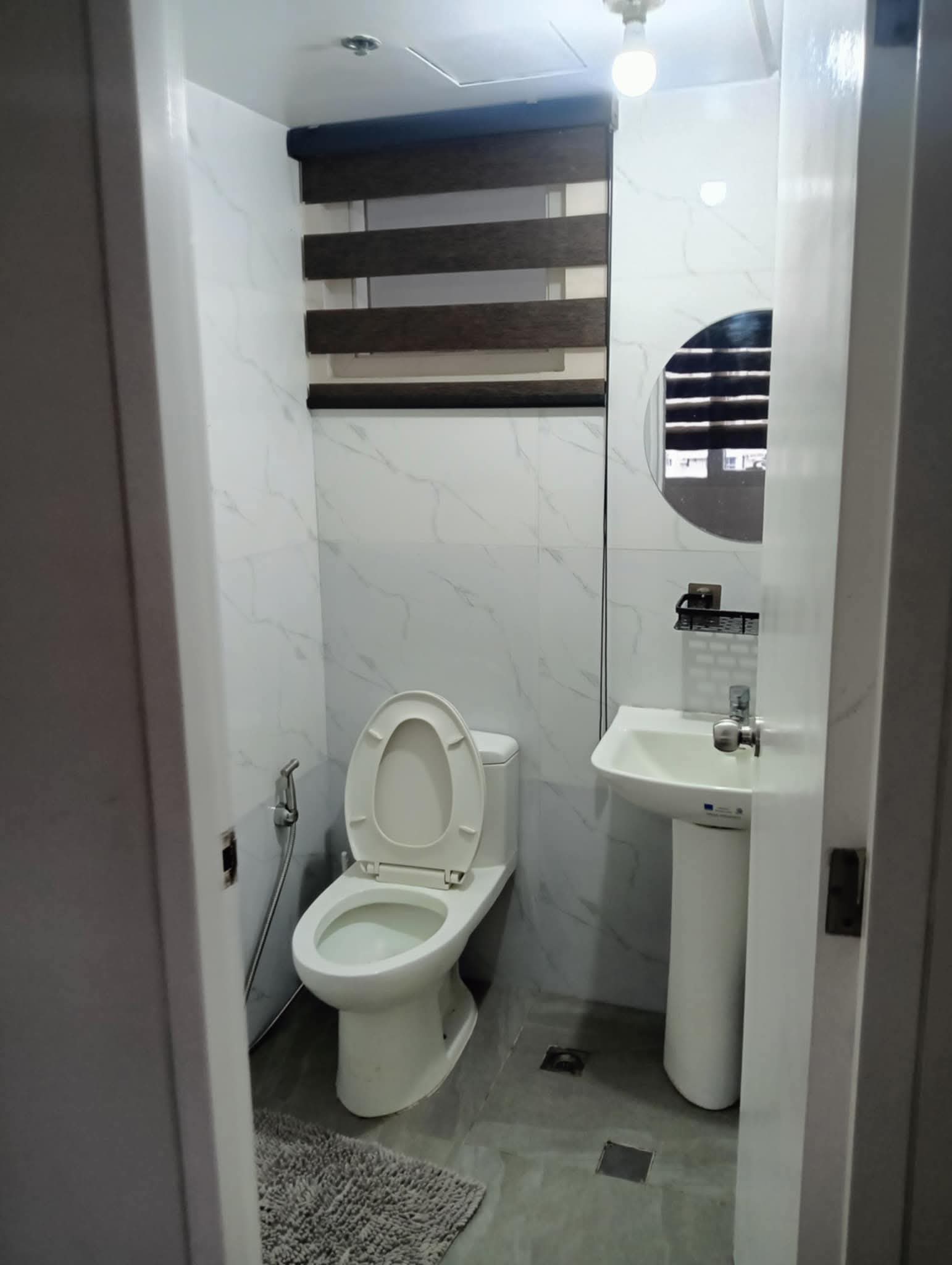 FOR RENT The Columns Ayala Avenue 2 Bedroom Unit in MAKATI CITY