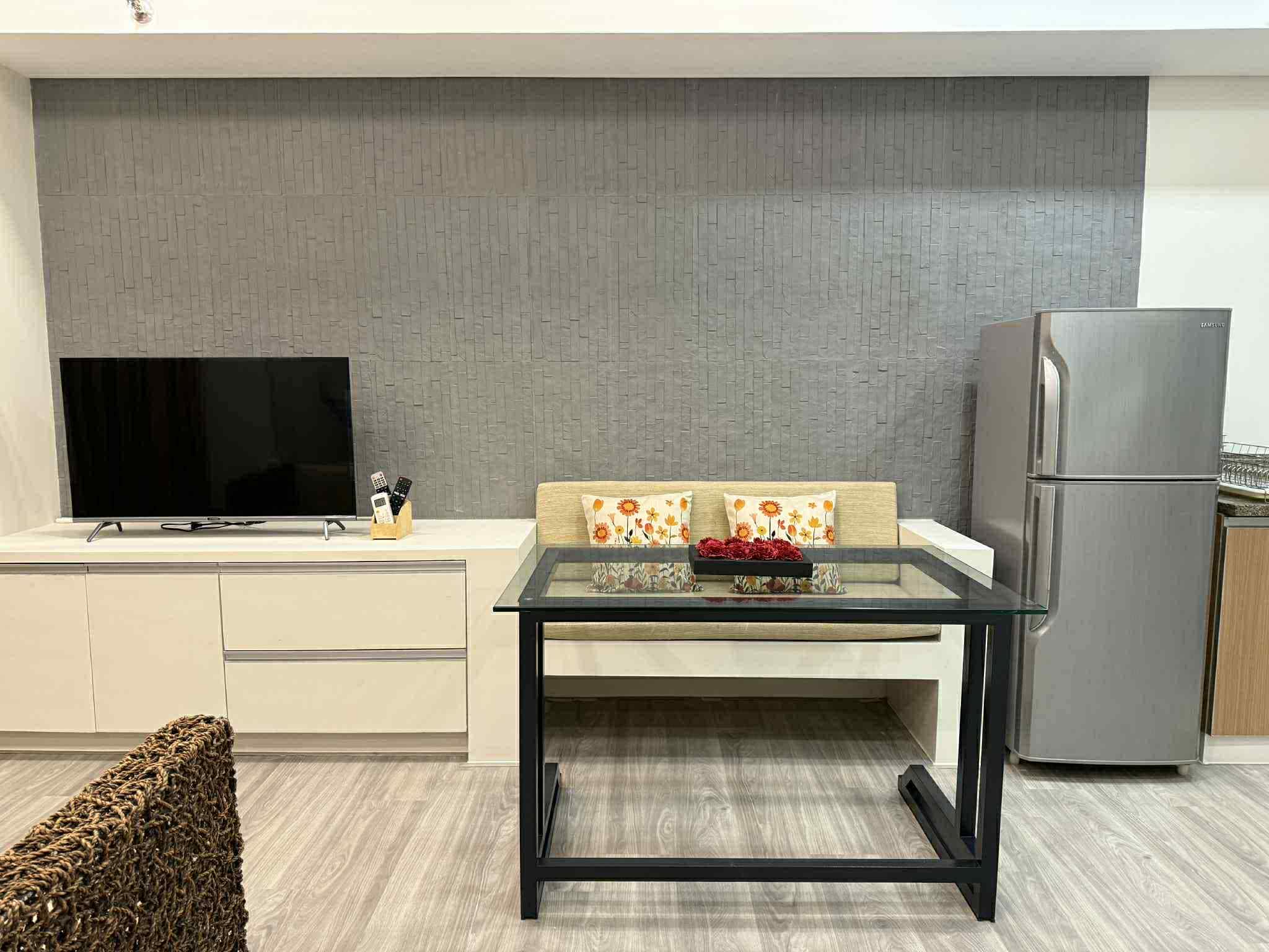 FOR RENT St. Francis Shangri-La Studio Unit in MANDALUYONG CITY
